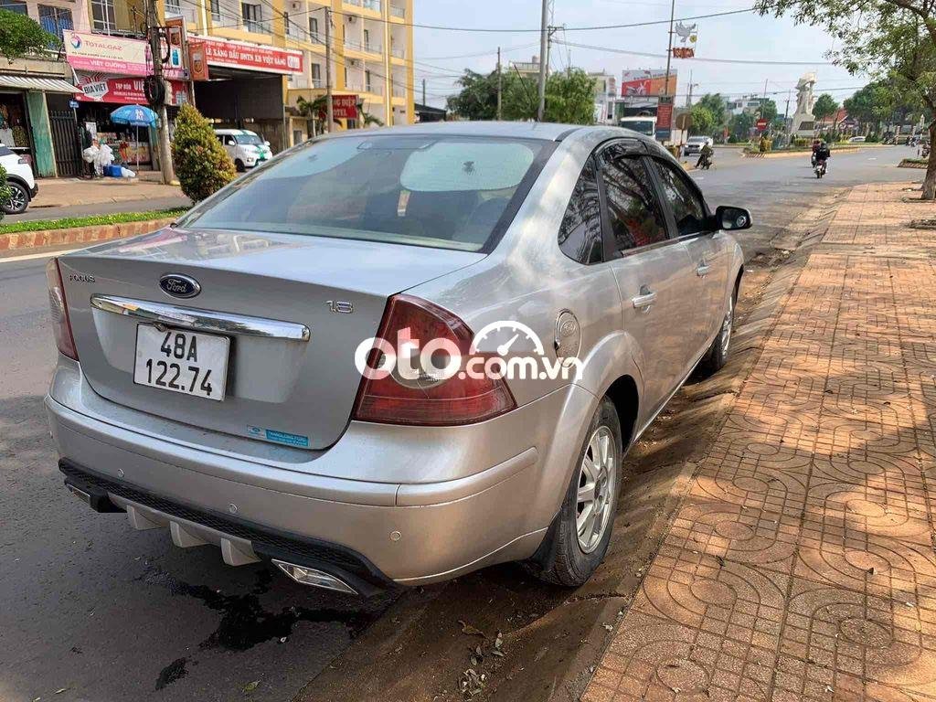 Ford Focus 2007 - Bán Ford Focus 1.8L năm 2007, màu bạc