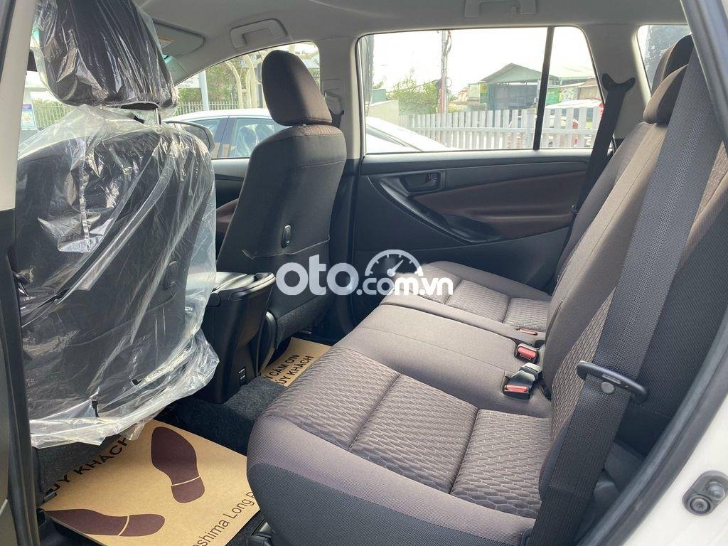 Toyota Innova  2.0E 2021 - Cần bán xe Toyota Innova 2.0E năm 2021, màu trắng