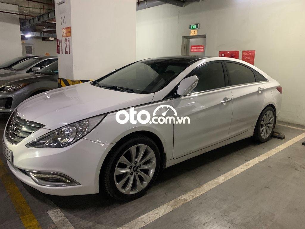 Hyundai Sonata 2011 - Cần bán lại xe Hyundai Sonata 2.0L 6AT sản xuất 2011, nhập khẩu Hàn Quốc chính chủ