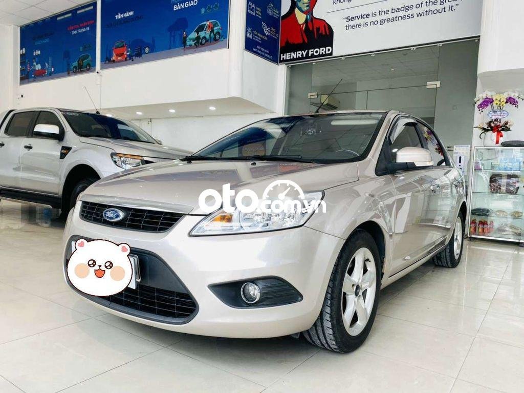 Ford Focus     1.8MT   2011 - Bán Ford Focus 1.8MT sản xuất năm 2011, màu bạc