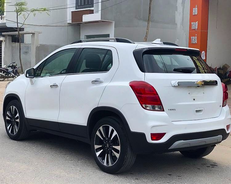 Chevrolet Trax   1.4AT  2017 - Bán Chevrolet Trax 1.4AT năm 2017, màu trắng, nhập khẩu còn mới, giá 465tr