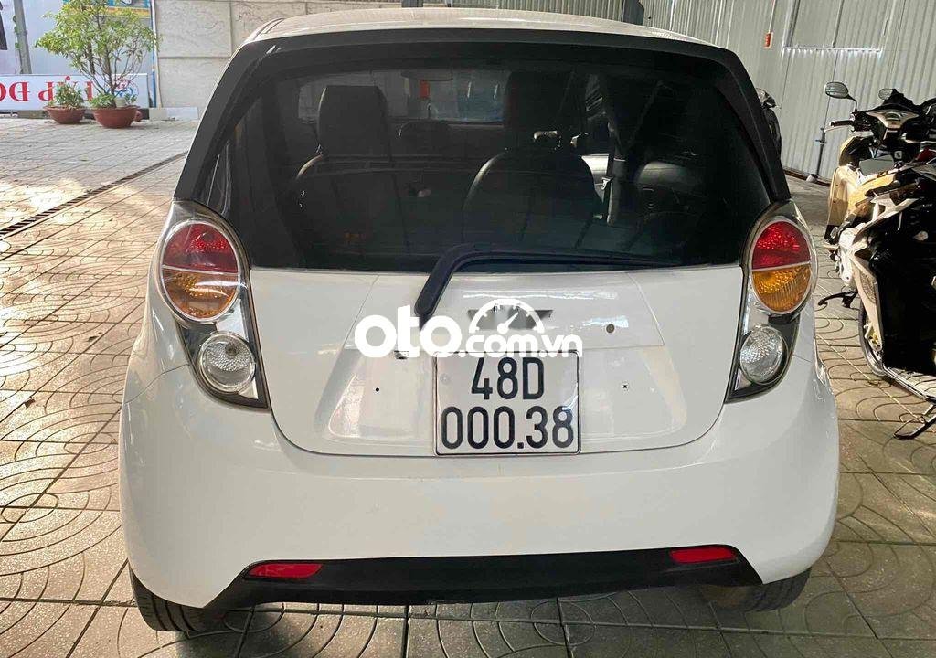 Chevrolet Spark LT 2015 - Bán ô tô Chevrolet Spark LT sản xuất năm 2015, màu trắng, nhập khẩu 