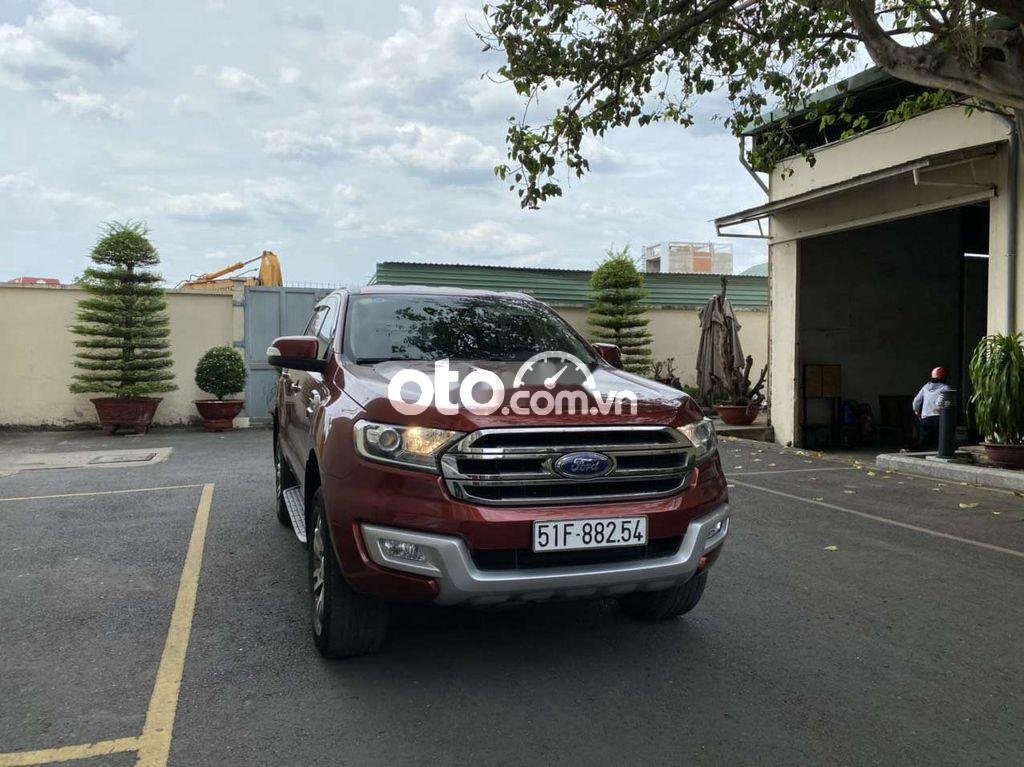 Ford Everest  Trend 2.0AT 4x2 2017 - Cần bán Ford Everest Trend 2.0AT 4x2 sản xuất 2017, nhập khẩu, 875 triệu