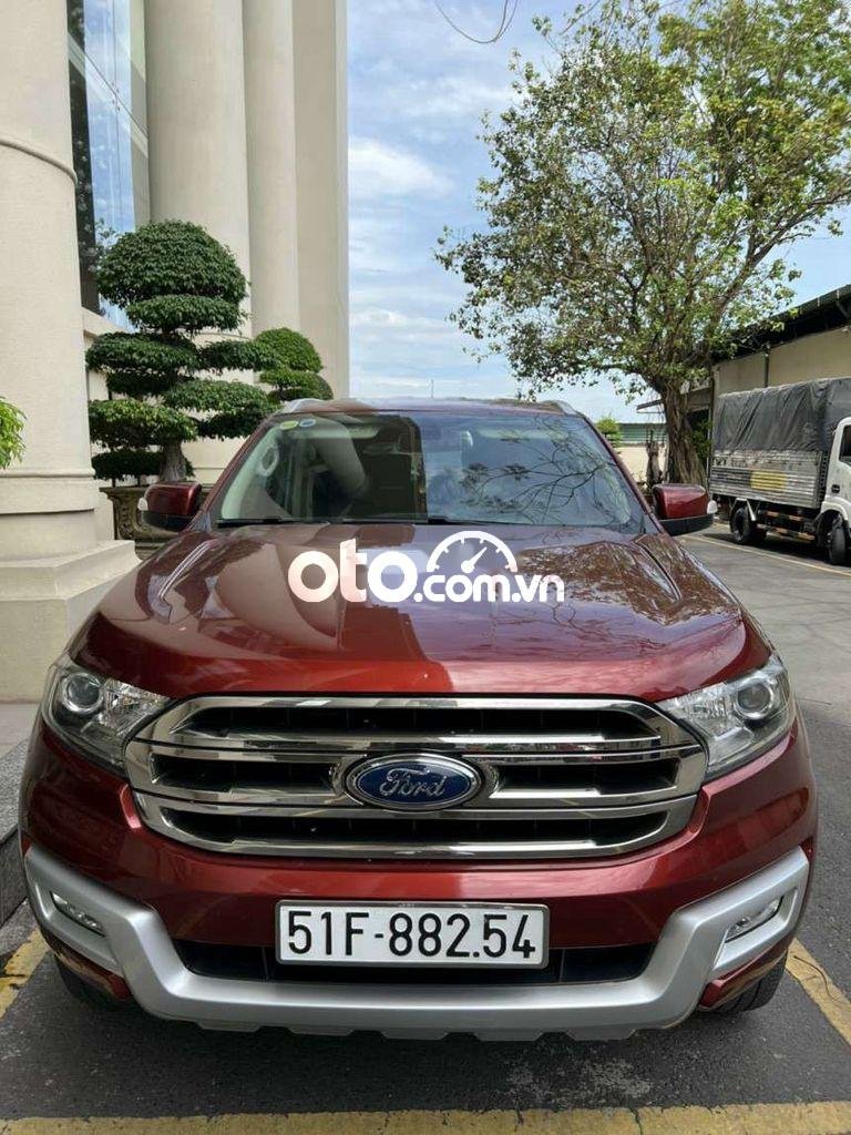 Ford Everest  Trend 2.0AT 4x2 2017 - Cần bán Ford Everest Trend 2.0AT 4x2 sản xuất 2017, nhập khẩu, 875 triệu