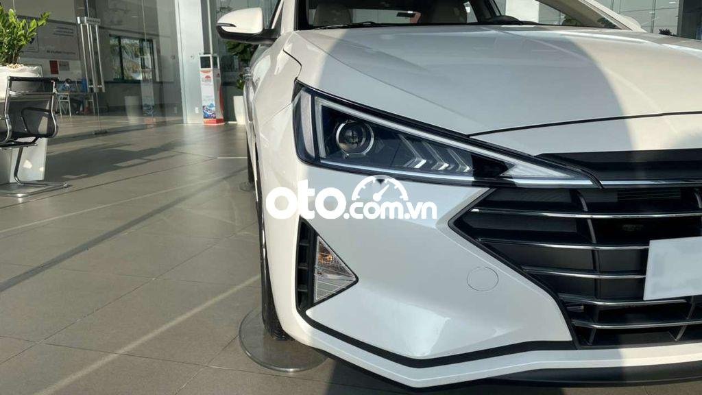 Hyundai Elantra 2022 - Cần bán xe Hyundai Elantra GLS 2.0AT sản xuất năm 2022, giá 580tr