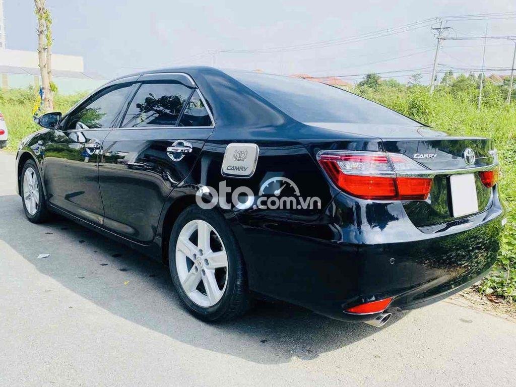 Toyota Camry 2017 - Bán xe Toyota Camry 2.5Q sản xuất 2017, màu đen