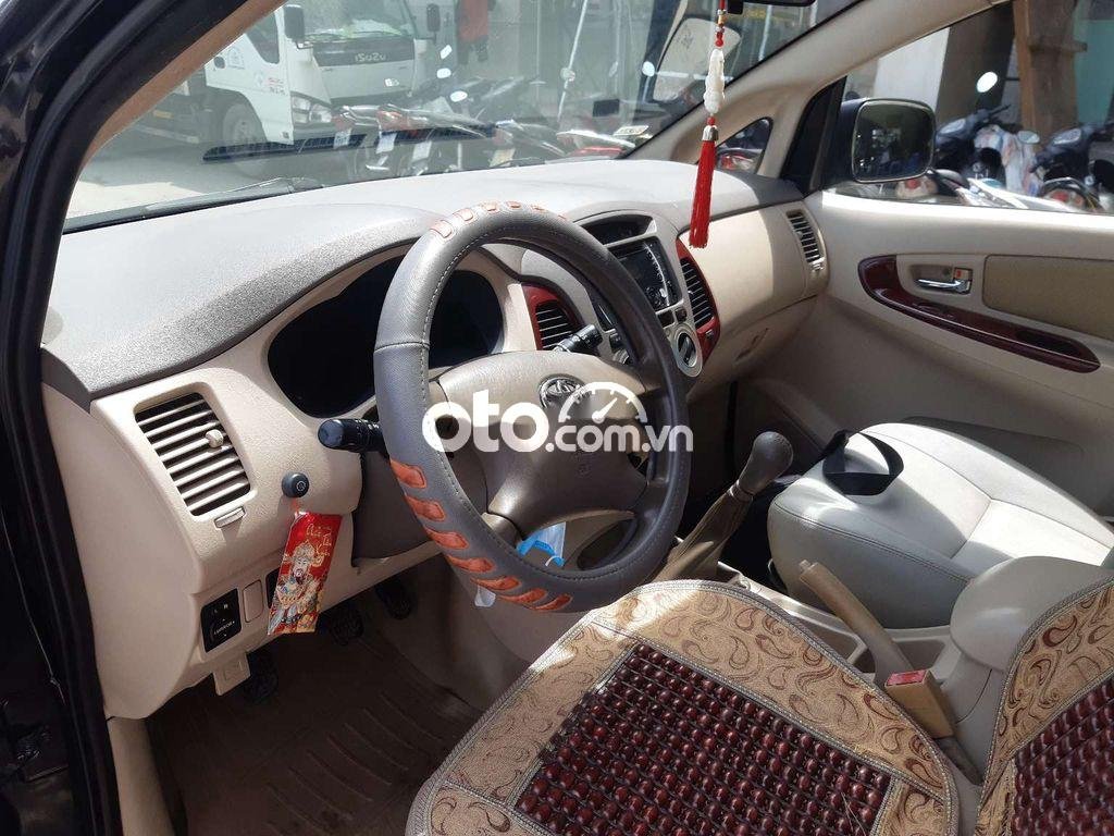 Toyota Innova 2006 - Xe Toyota Innova 2.0G năm 2006 xe gia đình, 225 triệu