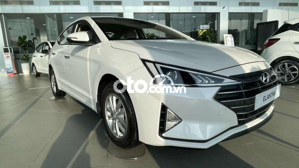 Hyundai Elantra 2022 - Cần bán xe Hyundai Elantra GLS 2.0AT sản xuất năm 2022, giá 580tr