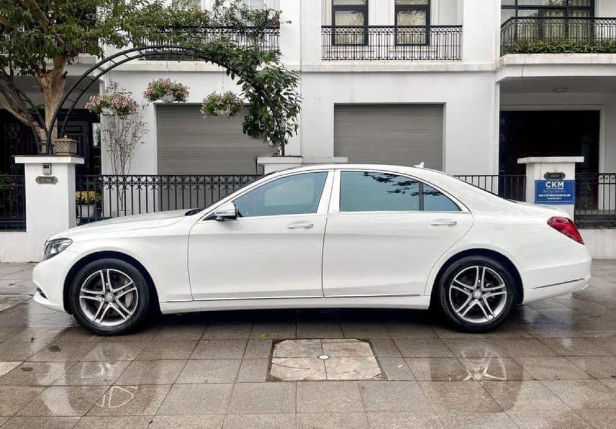 Mercedes-Benz S400   2017 - Cần bán Mercedes S400 sản xuất 2017, màu trắng, xe nhập