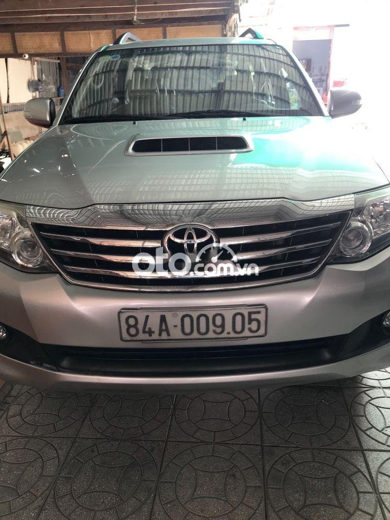 Toyota Fortuner  2.5G 4x2MT 2014 - Bán ô tô Toyota Fortuner 2.5G 4x2MT năm sản xuất 2014, màu bạc, giá chỉ 569 triệu