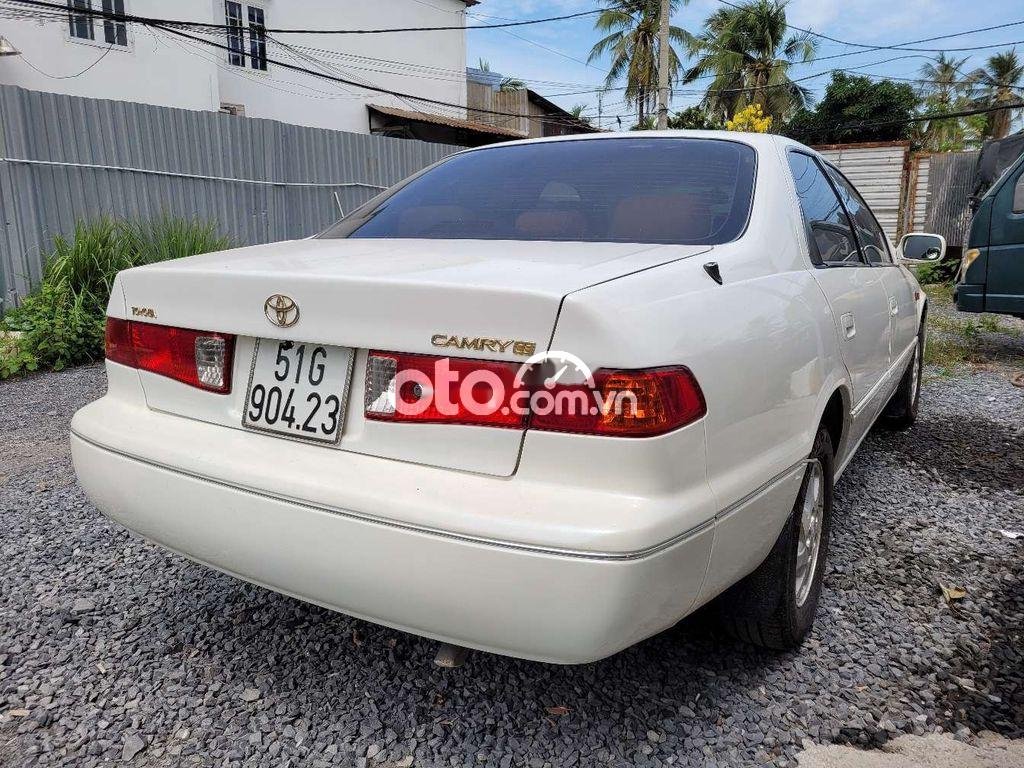 Toyota Camry  2.2L   1998 - Cần bán xe Toyota Camry 2.2L năm 1998, màu trắng, 175tr