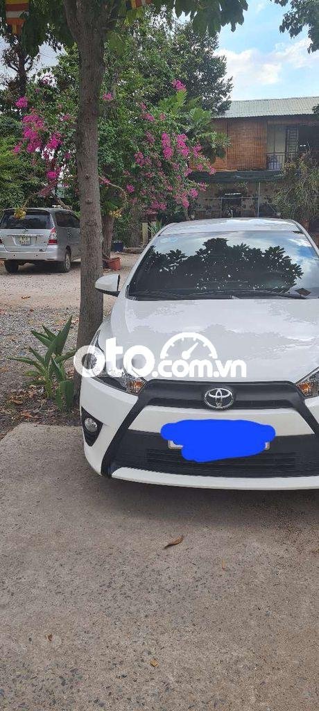 Toyota Yaris  E 2015 - Bán Toyota Yaris E sản xuất 2015, màu trắng, xe nhập