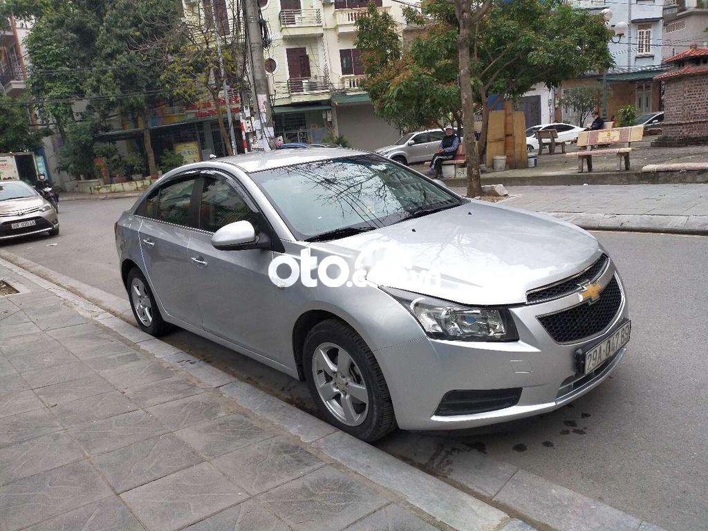 Chevrolet Cruze    LS  2010 - Cần bán gấp Chevrolet Cruze LS năm 2010 số tự động