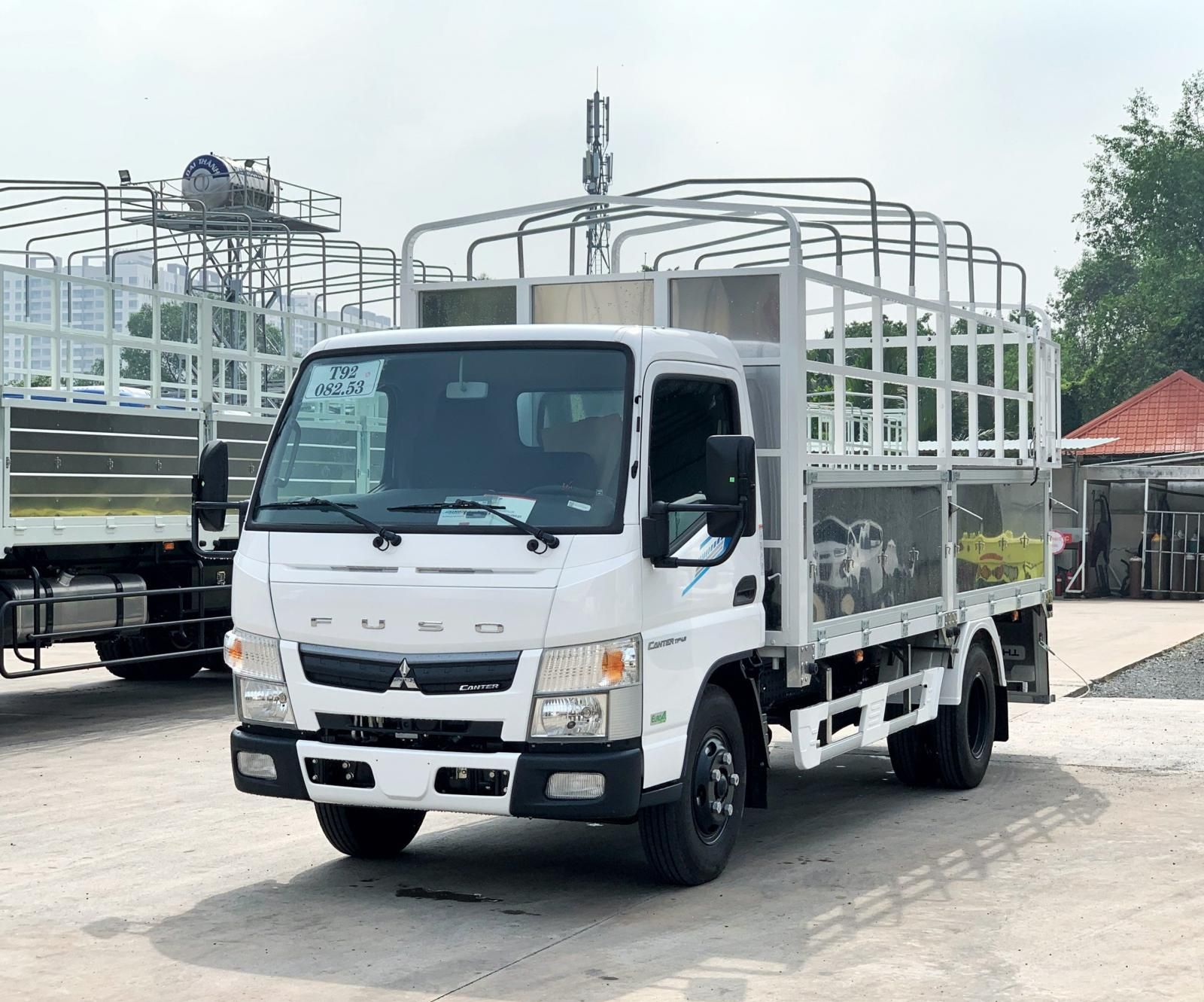 Genesis 2022 - Xe Fuso Canter TF4.9 2022 - 1.995 Kg, thùng dài 4m45. Xe chất lượng Nhật Bản