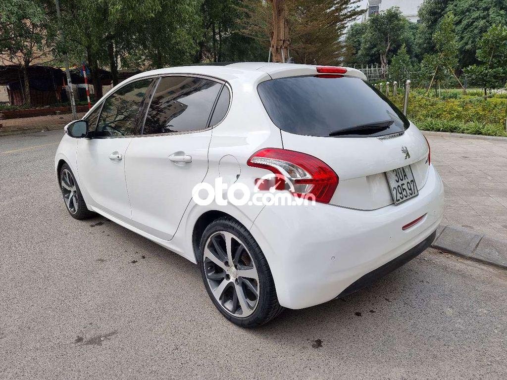 Peugeot 208 2013 - Bán xe Peugeot 208 1.6L AT năm sản xuất 2013, nhập khẩu