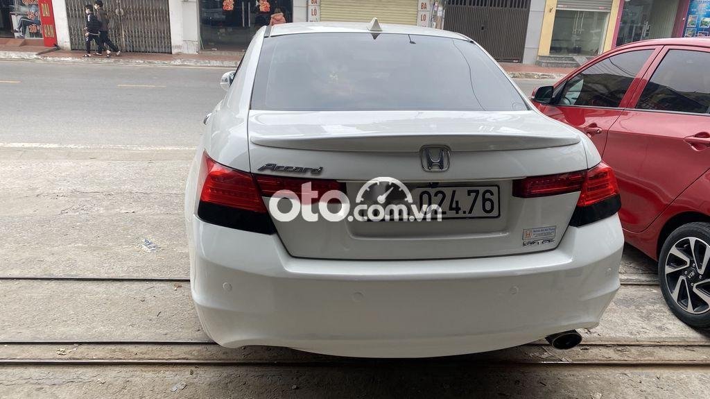 Honda Accord 2010 - Cần bán gấp Honda Accord sản xuất năm 2010, màu trắng, xe nhập, 360 triệu