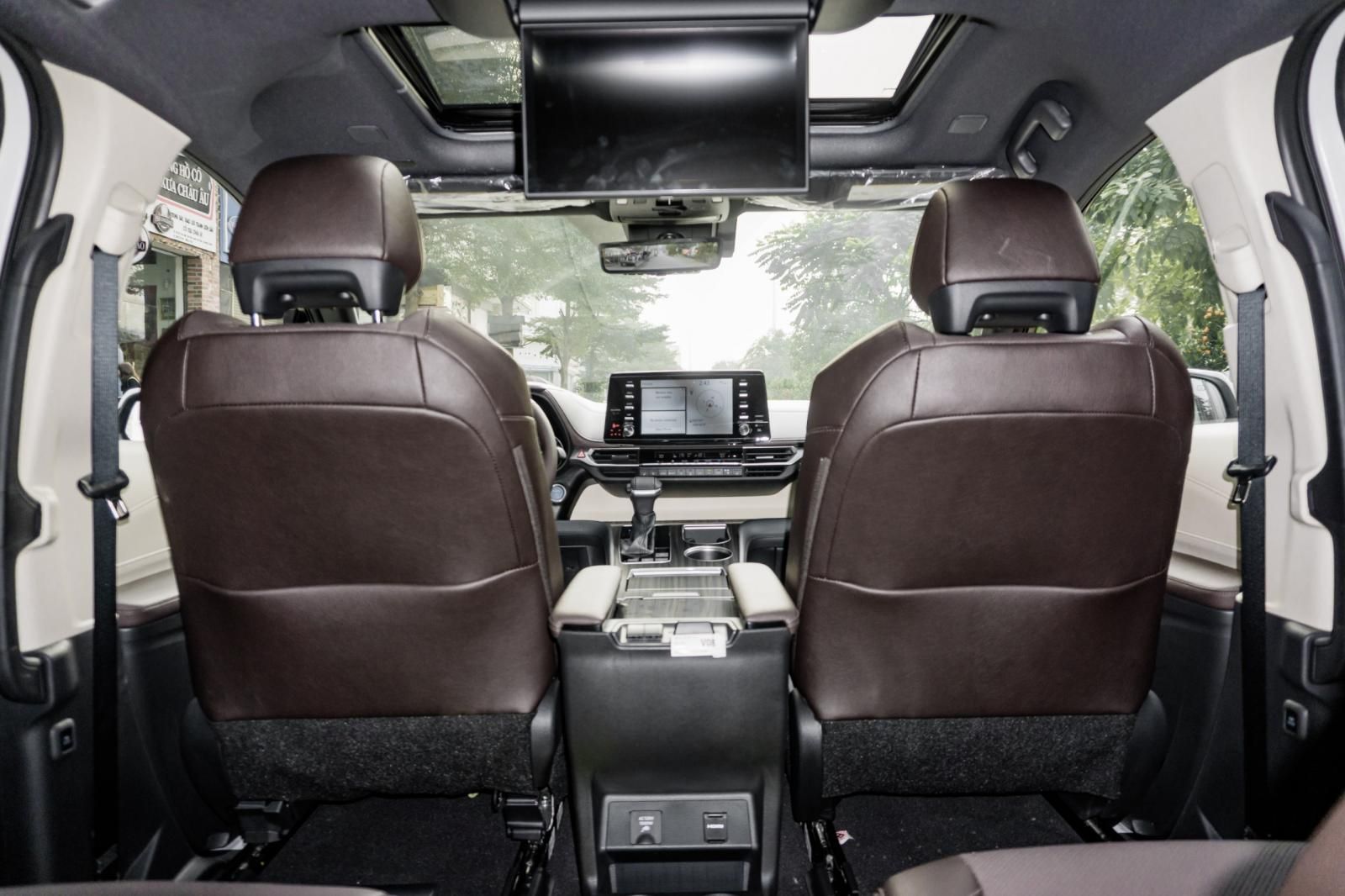 Toyota Sienna 2022 - MT Auto cần bán xe Toyota Sienna Platinum sản xuất năm 2022 đủ màu, giao ngay