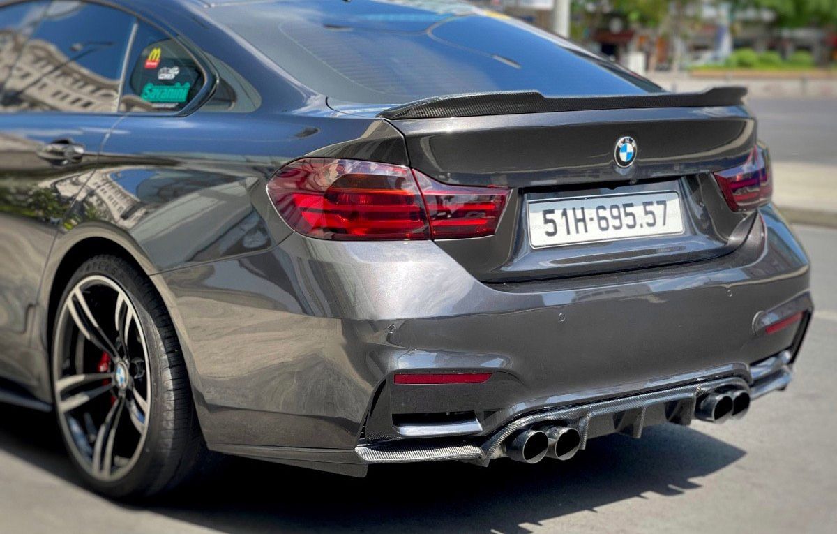 BMW M4 2016 - Bán BMW M4 3.0 I6 sản xuất năm 2016, màu nâu, nhập khẩu nguyên chiếc