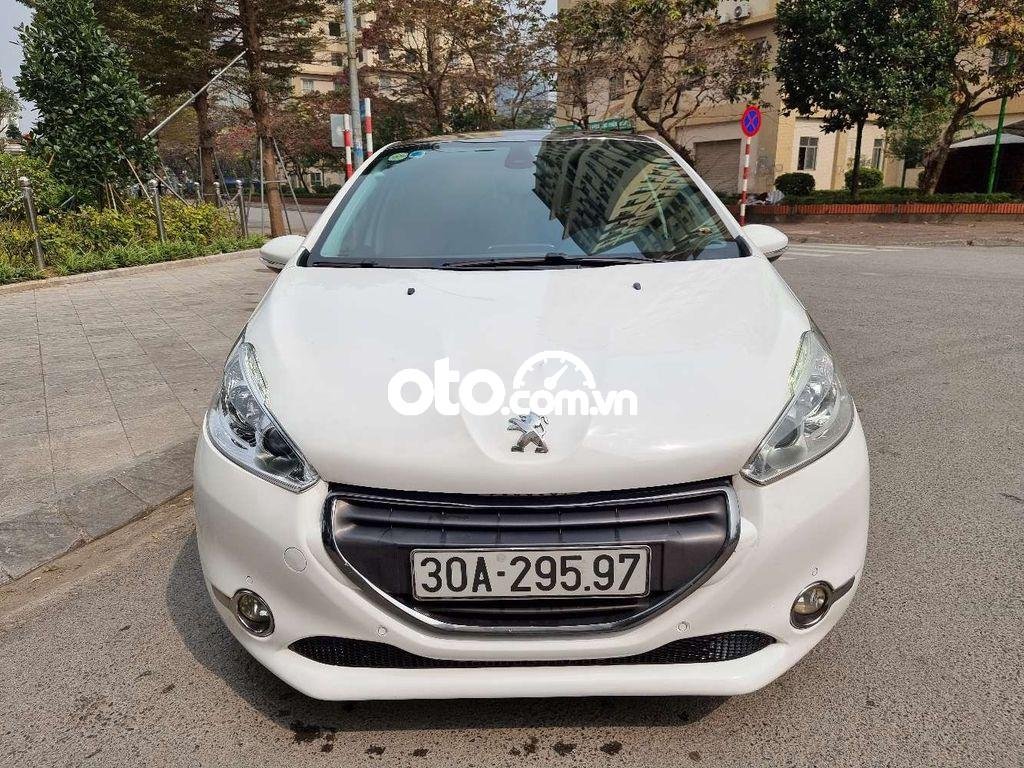 Peugeot 208 2013 - Bán xe Peugeot 208 1.6L AT năm sản xuất 2013, nhập khẩu