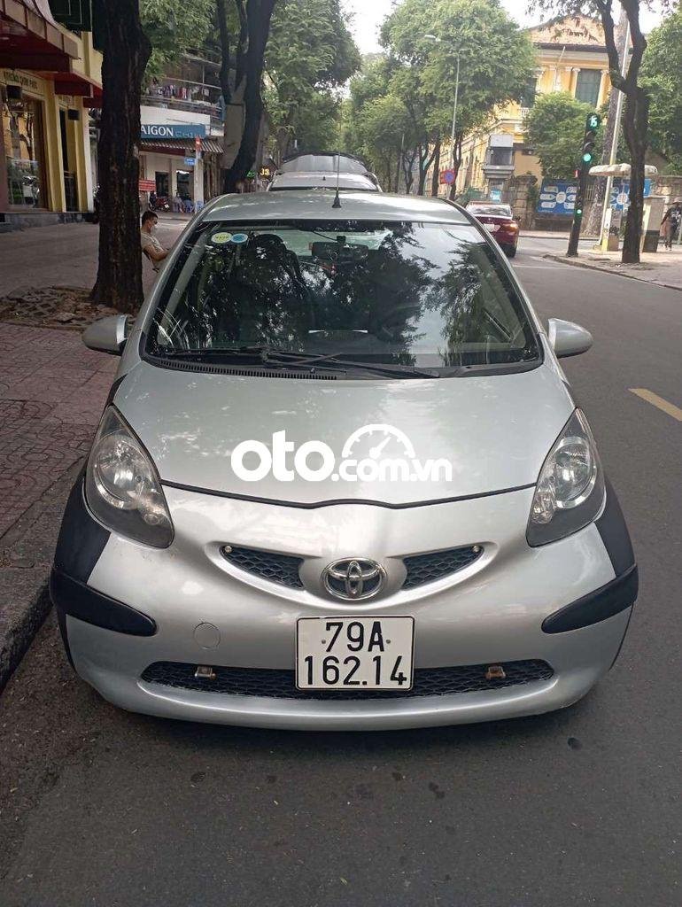 Toyota Aygo 1.0MT 2007 - Cần bán xe Toyota Aygo 1.0MT sản xuất 2007, màu bạc, nhập khẩu 