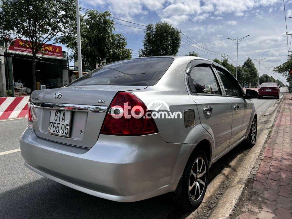 Daewoo Gentra 2009 - Cần bán lại xe Daewoo Gentra sản xuất năm 2009, màu bạc