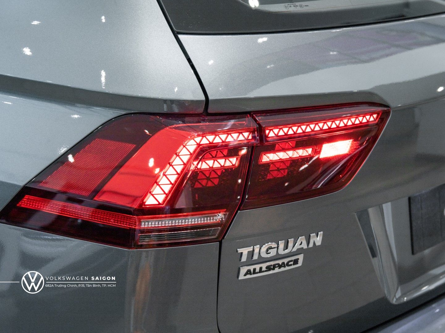 Volkswagen Tiguan 2022 - [Volkswagen Quận 7] bán Tiguan xe Đức nhập - Giảm tiền mặt tặng phụ kiện - Trả góp 20 triệu/tháng, trả trước 578.7 triệu