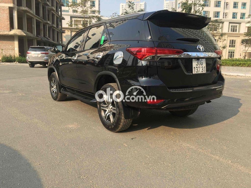 Toyota Fortuner 2020 - Cần bán lại xe Toyota Fortuner 2.4G AT năm sản xuất 2020, màu đen 