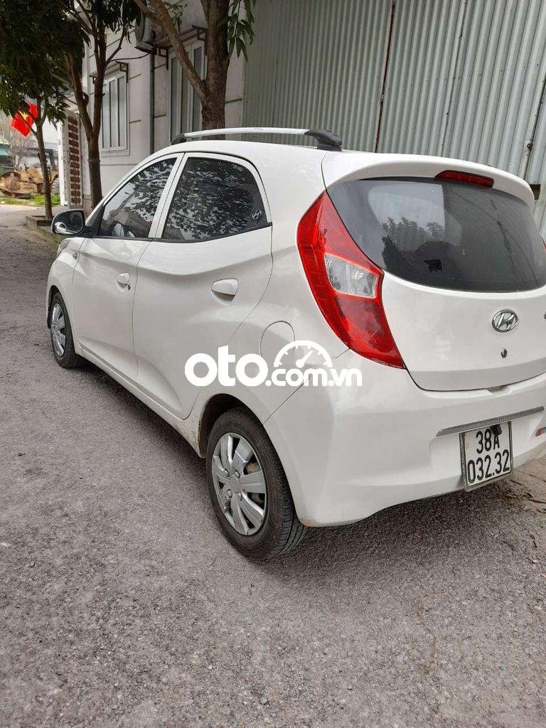 Hyundai Eon 2011 - Bán Hyundai Eon sản xuất 2011, màu trắng, nhập khẩu 