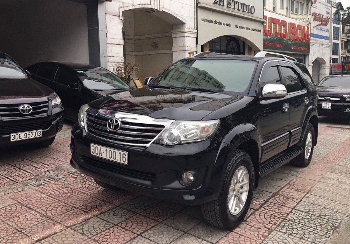 Toyota Fortuner   2.7V   2014 - Cần bán lại xe Toyota Fortuner 2.7V năm sản xuất 2014, màu đen