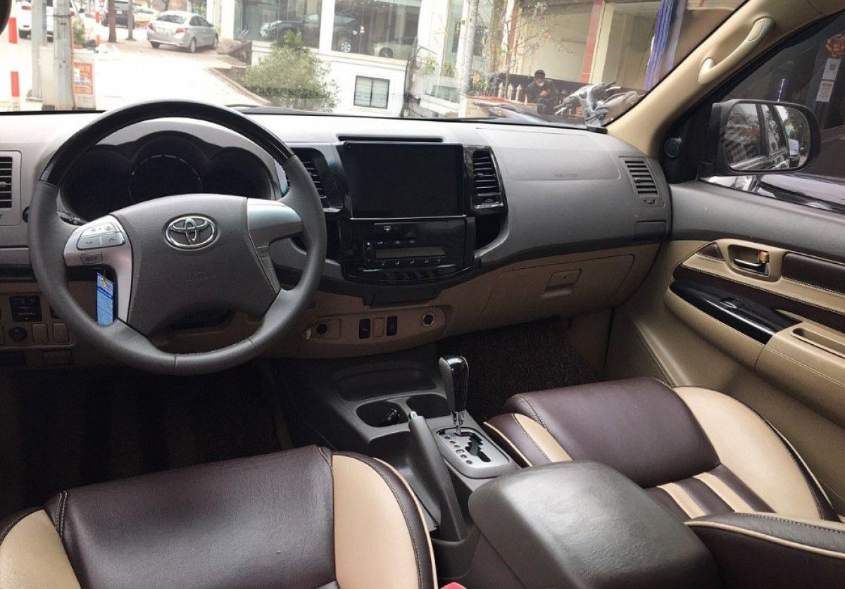 Toyota Fortuner   2.7V   2014 - Cần bán lại xe Toyota Fortuner 2.7V năm sản xuất 2014, màu đen