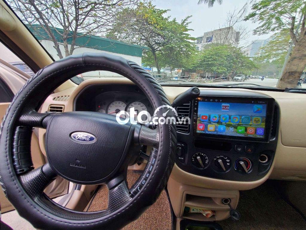 Ford Escape 2007 - Cần bán Ford Escape sản xuất năm 2007, màu vàng cát