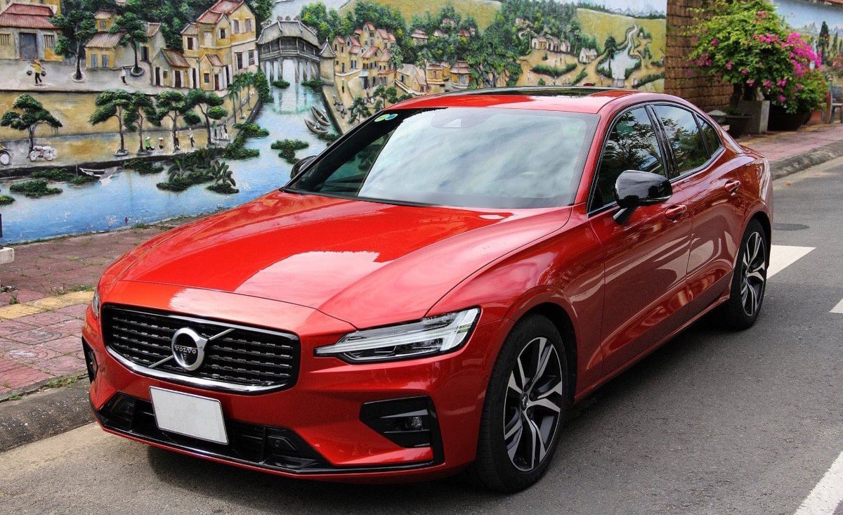 Volvo S60 T5 R-Design AWD 2020 - Bán Volvo S60 T5 R-Design AWD năm 2020, màu đỏ, nhập khẩu nguyên chiếc