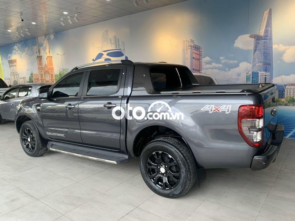 Ford Ranger 2016 - Cần bán lại xe Ford Ranger WIldtrak 3.2 4x4AT sản xuất năm 2016, xe nhập