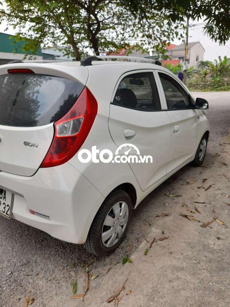 Hyundai Eon 2011 - Bán Hyundai Eon sản xuất 2011, màu trắng, nhập khẩu 