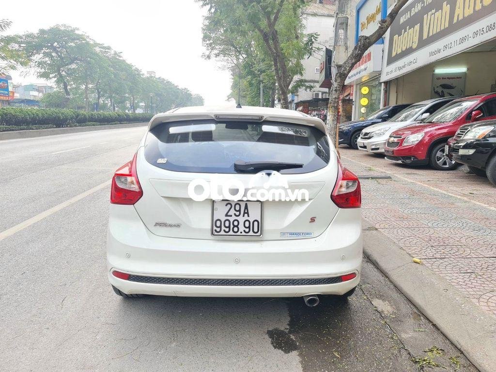 Ford Focus S 1.6L 2013 - Bán Ford Focus 1.6L sản xuất 2013, màu trắng