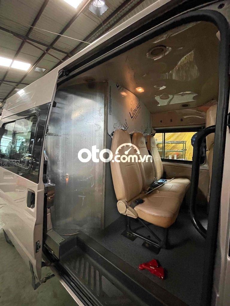 Ford Transit MT 2016 - Cần bán gấp Ford Transit MT bán tải 6n/900kg sản xuất năm 2016, màu bạc