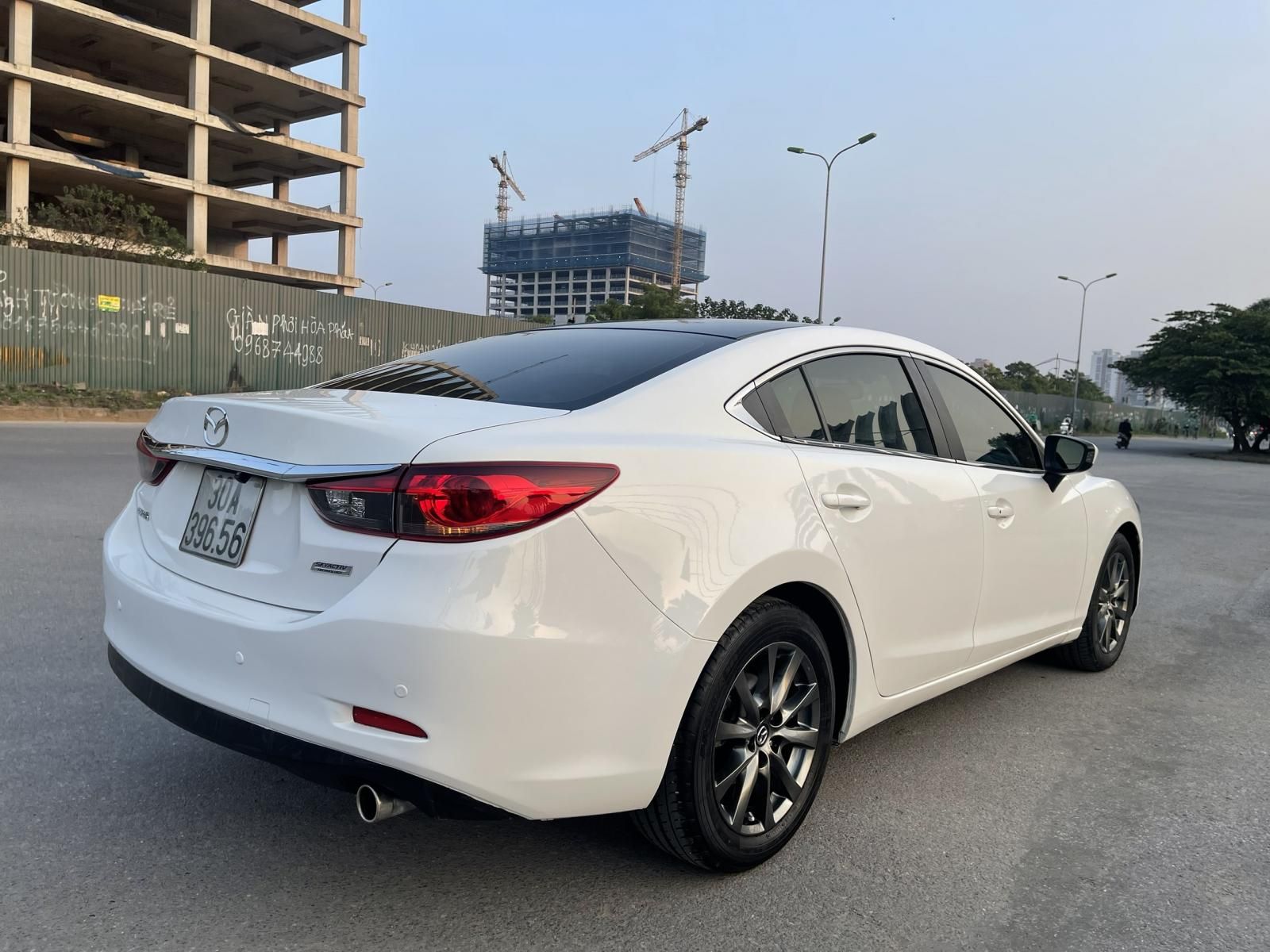 Mazda 6 2014 - Màu trắng, giá tốt