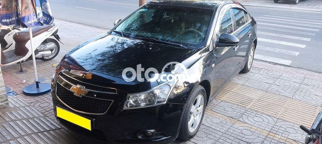 Chevrolet Cruze 2012 - Cần bán xe Chevrolet Cruze LTZ năm sản xuất 2012, màu đen, 300tr