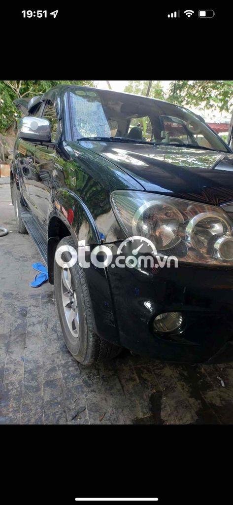 Toyota Fortuner 2009 - Bán Toyota Fortuner 2.7V sản xuất 2009, màu đen số tự động