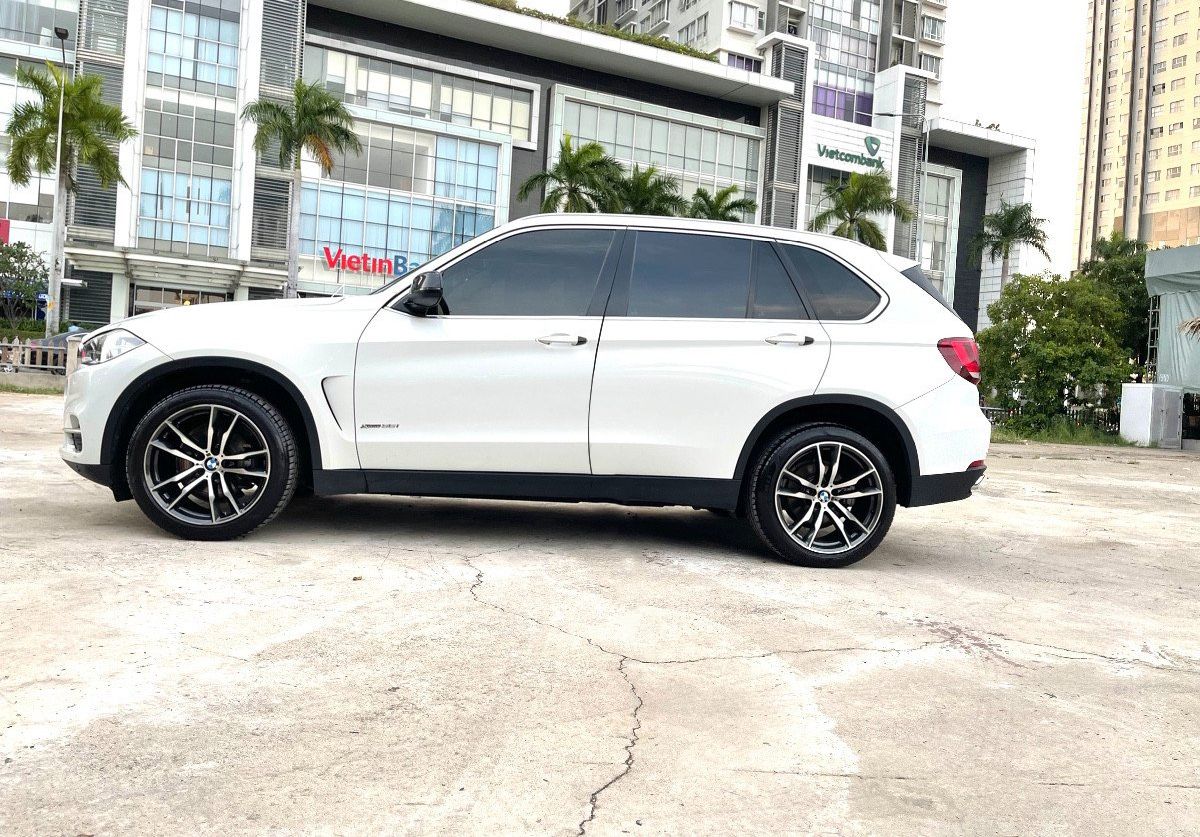 BMW X5 xDrive35i  2019 - Cần bán xe BMW X5 xDrive35i sản xuất 2019, màu trắng, xe nhập