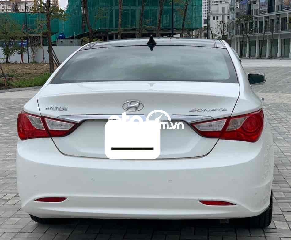 Hyundai Sonata 2.0AT 2012 - Bán Hyundai Sonata 2.0AT sản xuất 2012, màu trắng, xe nhập xe gia đình