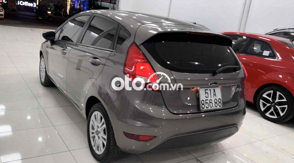 Ford Fiesta 2015 - Cần bán Ford Fiesta 1.6AT sản xuất 2015, nhập khẩu nguyên chiếc