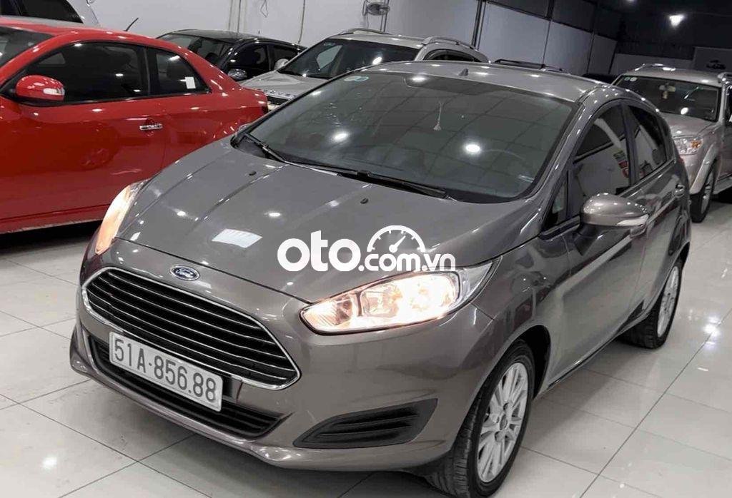 Ford Fiesta 2015 - Cần bán Ford Fiesta 1.6AT sản xuất 2015, nhập khẩu nguyên chiếc