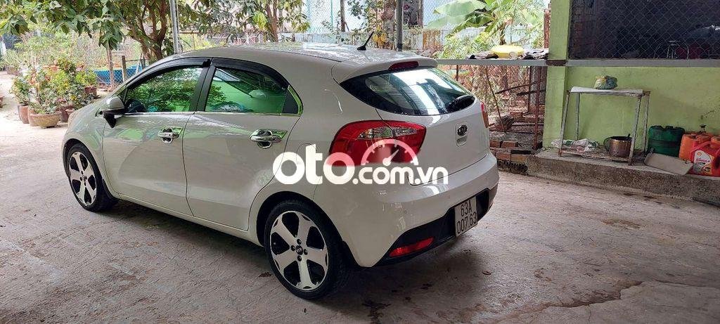 Kia Rio 2012 - Bán ô tô Kia Rio 1.4AT Hatchback năm 2012, màu trắng, nhập khẩu, giá chỉ 342 triệu