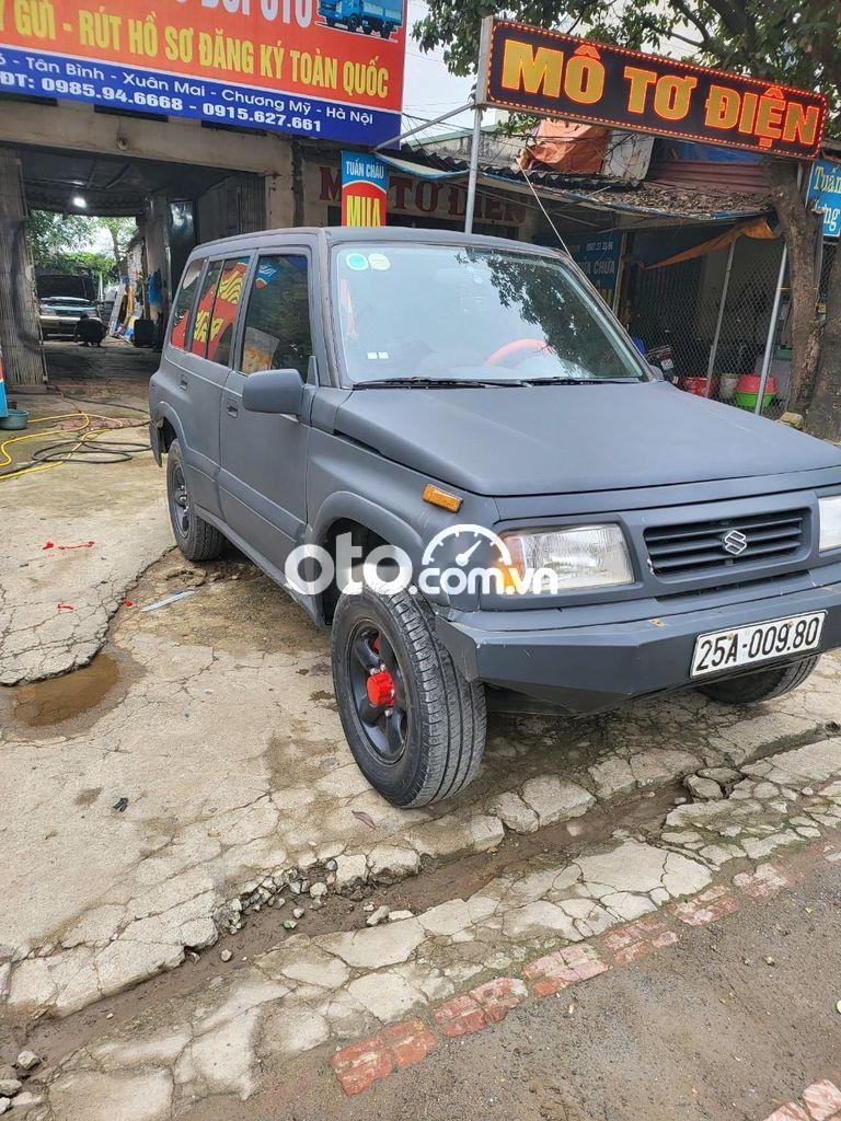 Suzuki Grand vitara 2005 - Cần bán Suzuki Grand vitara năm sản xuất 2005, màu xám