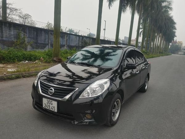 Nissan Sunny 2015 - Bán Nissan Sunny năm sản xuất 2015, màu đen