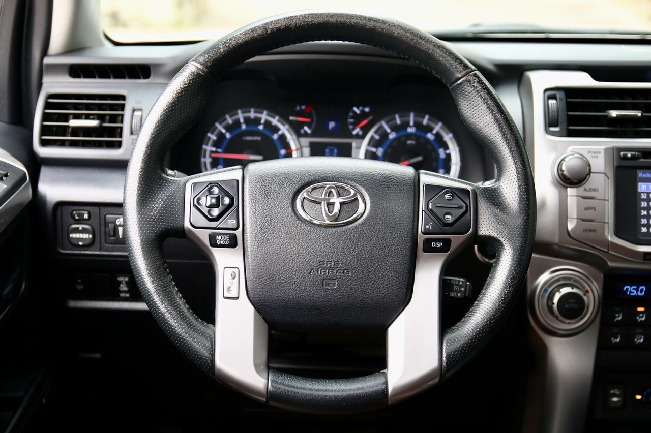 Toyota 4 Runner Limited 2015 - Bán ô tô Toyota 4 Runner Limited sản xuất 2015, màu trắng, xe cam kết chất lượng