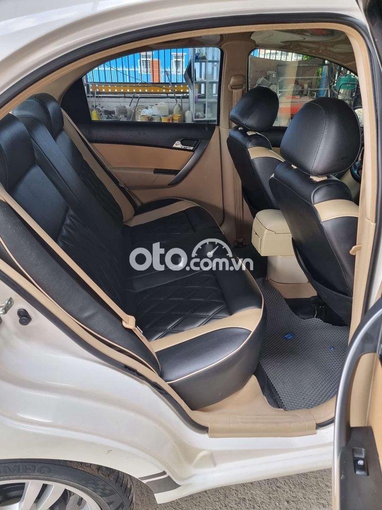 Chevrolet Aveo LTZ 2014 - Cần bán lại xe Chevrolet Aveo LTZ sản xuất năm 2014, màu trắng số tự động, giá 245tr