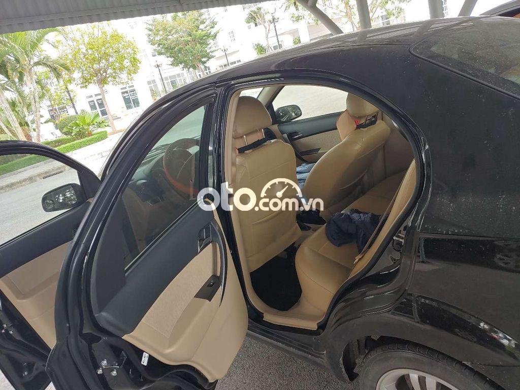 Chevrolet Aveo  LT  2018 - Bán Chevrolet Aveo LT sản xuất 2018, màu đen, 245tr