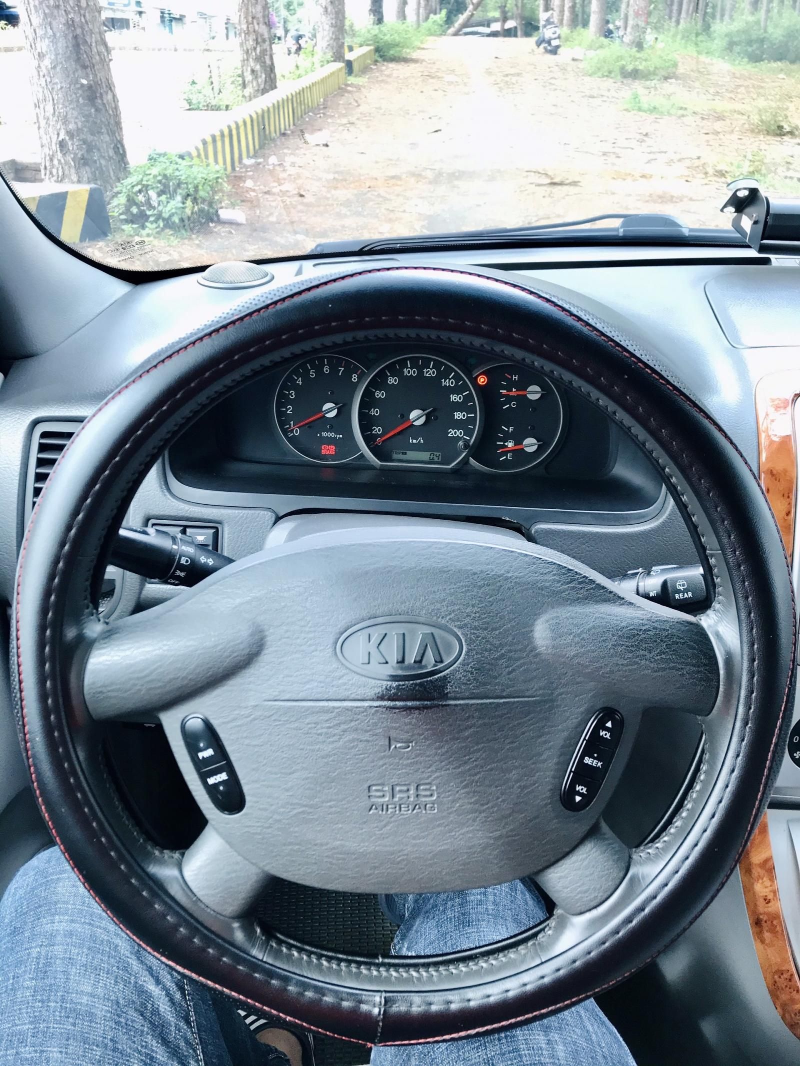 Kia Carnival 2008 - Bán Kia Carnival đời 2008 còn mới giá tốt 260tr